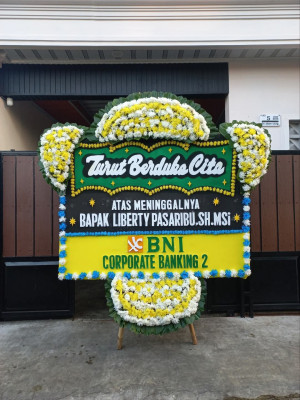 Papan Bunga Duka di Medan Timur