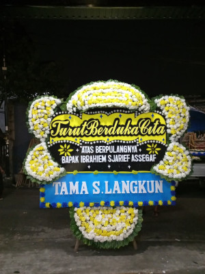 Papan Bunga Duka di Medan Timur